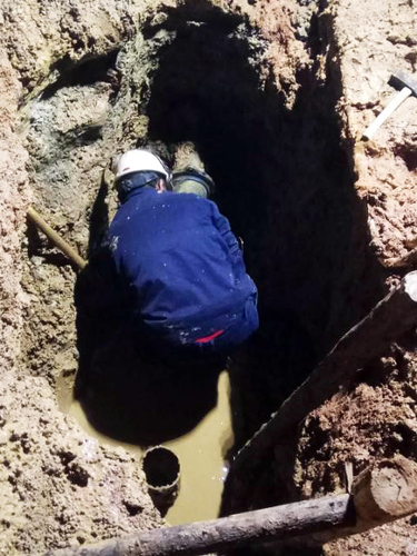 昆明通用水務連夜完成云南印象小區(qū)DN200管道維修任務1 昆明通用水務連夜完成云南印象小區(qū)DN200管道維修任務1