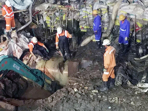 小-昆明第五自來(lái)水廠提前完成DN1200原水管道搶修2 小-昆明第五自來(lái)水廠提前完成DN1200原水管道搶修2